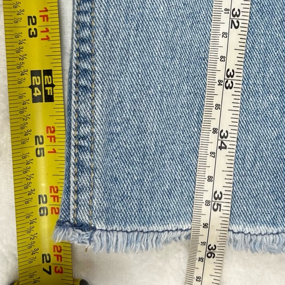 Roxy Denim Boyfriend Jeans Light Wash Button Fly Size 27 - Picture 8 of 10